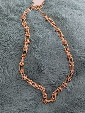 NWT House of Harlow 1960 17" necklace.